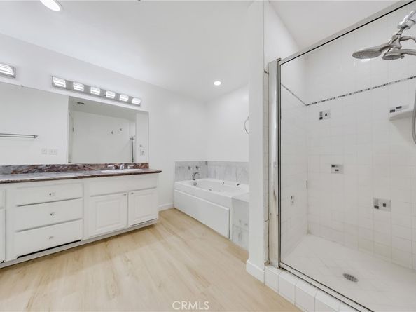 1401 S Bentley Avenue 203, Los Angeles CA 90025