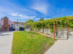 5848 Cleon Avenue, North Hollywood CA 91601