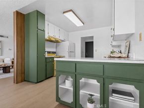 320 E Stocker St 208, Glendale CA 91207