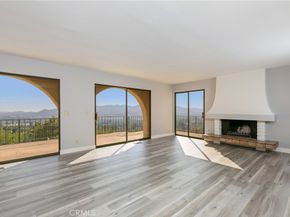 652 Robin Glen, Glendale CA 91202