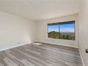 652 Robin Glen, Glendale CA 91202