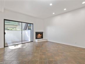 7550 Zombar 11, Van Nuys CA 91406