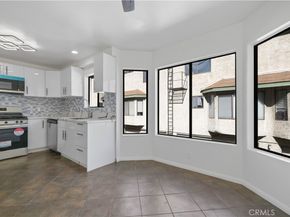 7550 Zombar 11, Van Nuys CA 91406