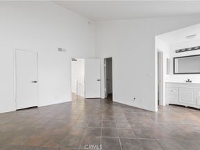 7550 Zombar 11, Van Nuys CA 91406