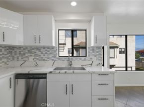 7550 Zombar 11, Van Nuys CA 91406