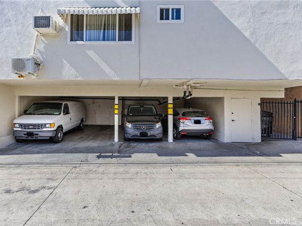 1052 Elm Avenue, Glendale CA 91201