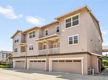305 W Duarte Road