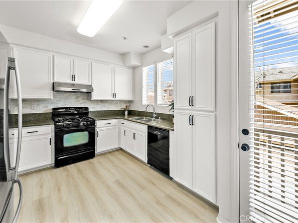 305 W Duarte Road G, Monrovia CA 91016
