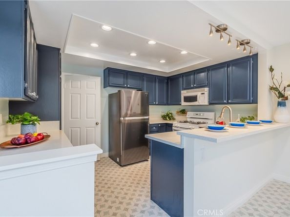 19 Dartmouth, Irvine CA 92612