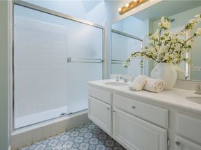 19 Dartmouth, Irvine CA 92612