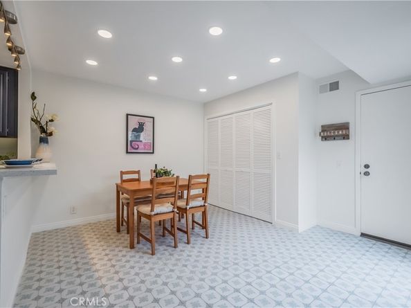 19 Dartmouth, Irvine CA 92612