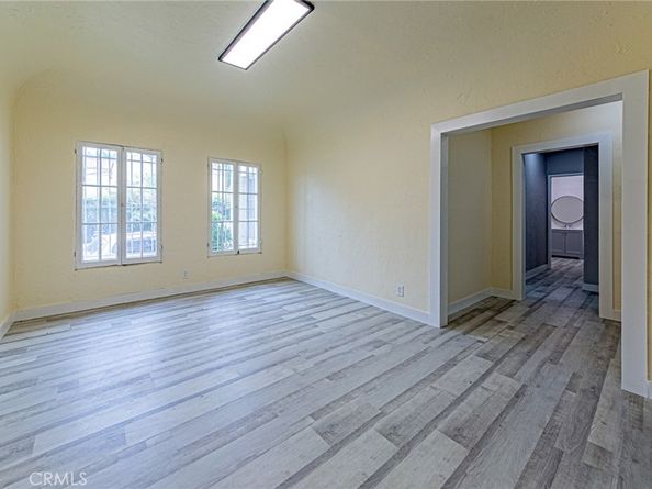 5355 W 8TH Street, Los Angeles CA 90036