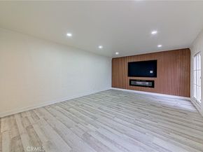 5355 W 8TH Street, Los Angeles CA 90036