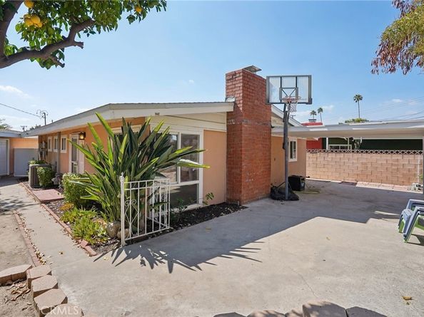 6138 N Traymore, Azusa CA 91702