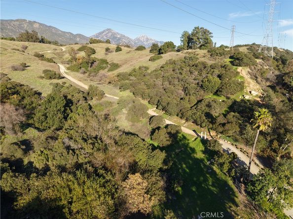 888 W Highpoint Drive, Claremont CA 91711