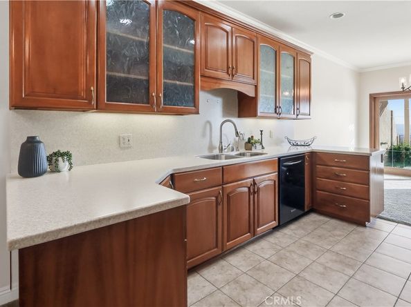 888 W Highpoint Drive, Claremont CA 91711