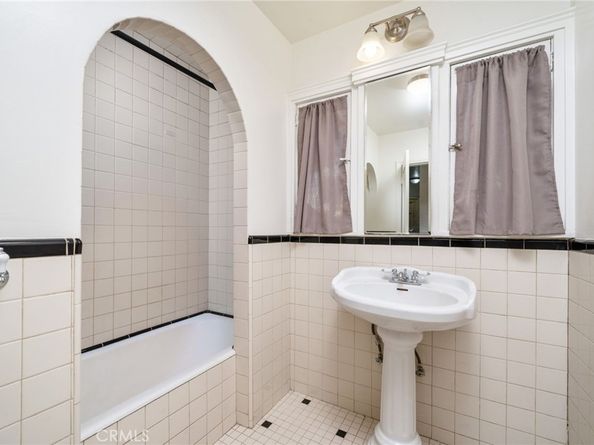 231 S Euclid Avenue, Upland CA 91786
