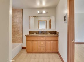 5123 S San Pedro St, Los Angeles CA 90011