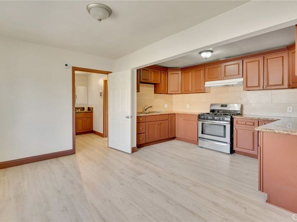 5123 S San Pedro St, Los Angeles CA 90011