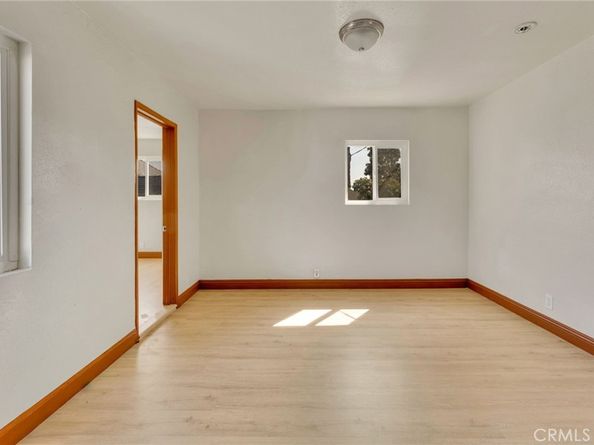 5123 S San Pedro St, Los Angeles CA 90011