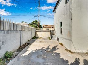 5123 S San Pedro St, Los Angeles CA 90011