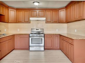 5123 S San Pedro St, Los Angeles CA 90011