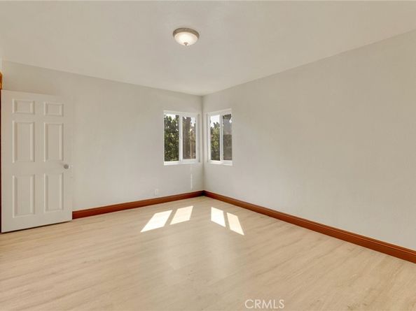 5123 S San Pedro St, Los Angeles CA 90011