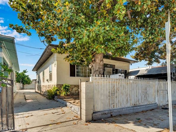 5123 S San Pedro St, Los Angeles CA 90011