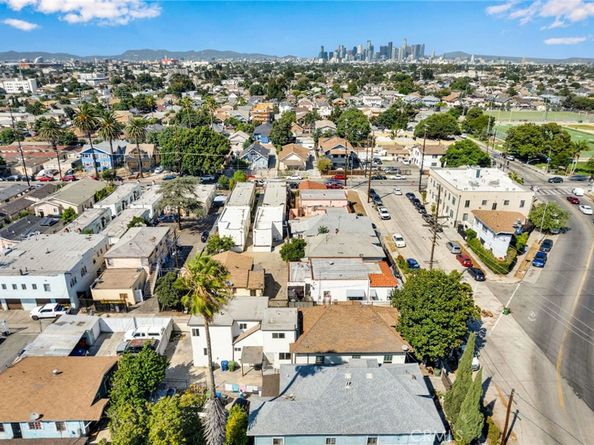 5123 S San Pedro St, Los Angeles CA 90011