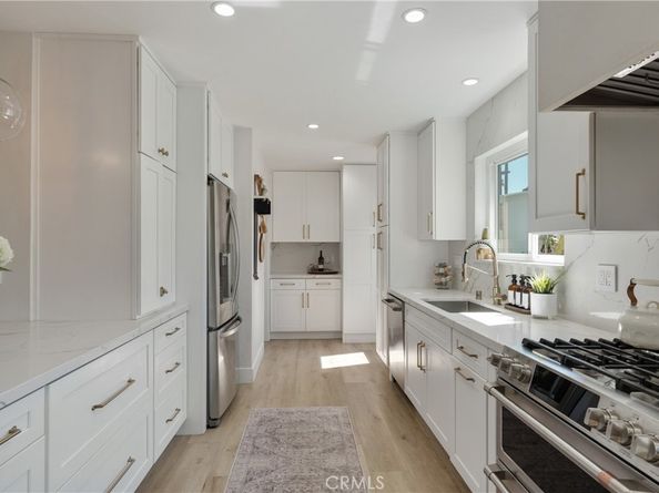 7661 Ontario Drive, Huntington Beach CA 92648
