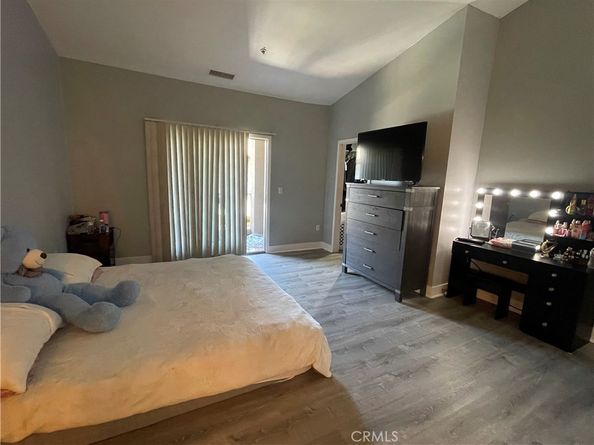 707 S Azusa Avenue B, Azusa CA 91702