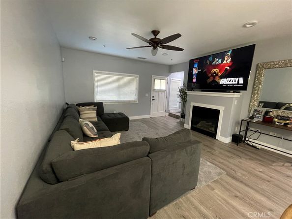 707 S Azusa Avenue B, Azusa CA 91702