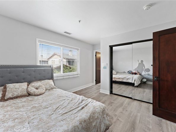 707 S Azusa Avenue B, Azusa CA 91702