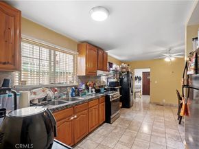 2546 S Bronson Avenue, Los Angeles CA 90018