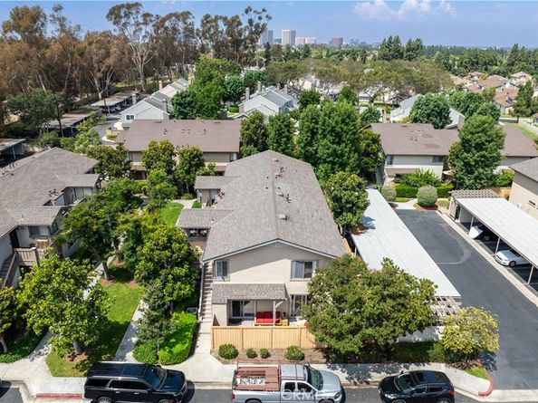 95 Rockwood 35, Irvine CA 92614
