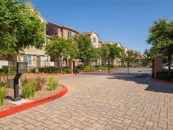 797 Plum Lane, Pomona CA 91767