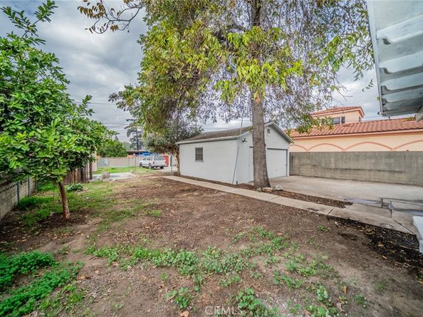 1163 N White Avenue, Pomona CA 91768