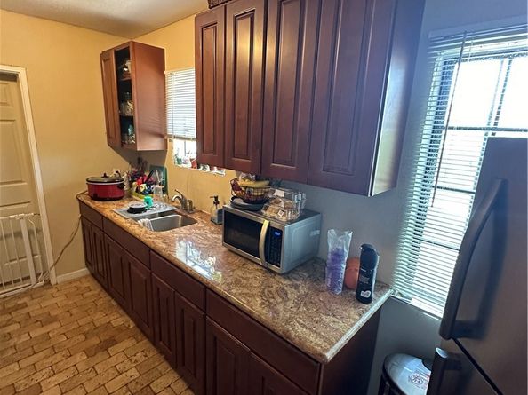 6674 Easton, East Los Angeles CA 90022