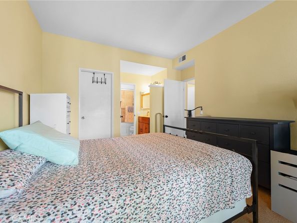 73 Huntington 322, Irvine CA 92620