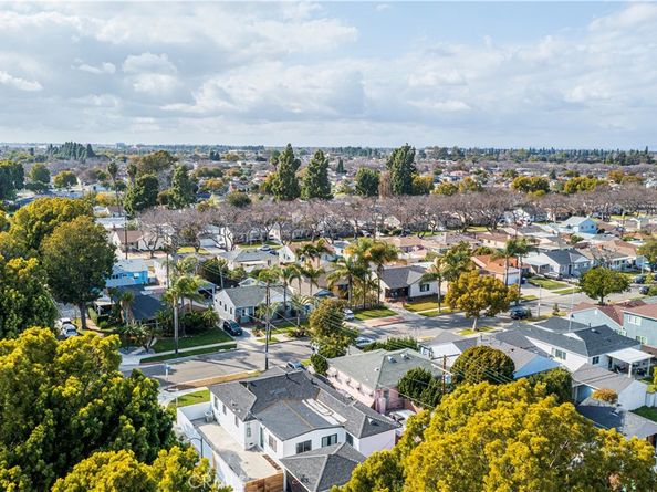 3602 Nipomo Avenue, Long Beach CA 90808