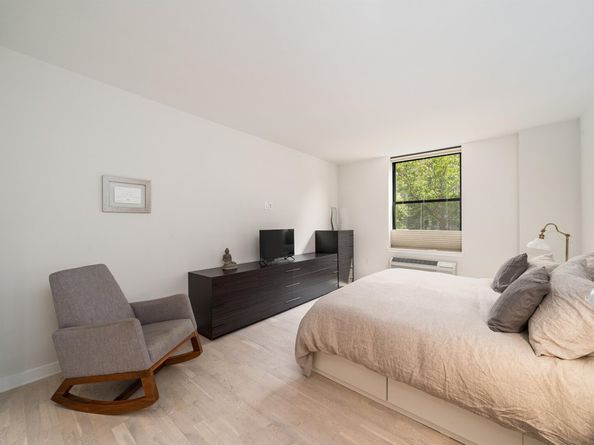 2 Constitution Ct 103, Hoboken NJ 07030