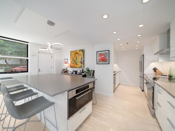 2 Constitution Ct 103, Hoboken NJ 07030