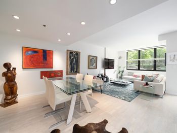 2 Constitution Ct