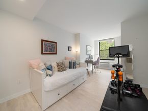 2 Constitution Ct 103, Hoboken NJ 07030