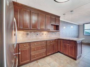 250 Gorge Rd 16D, Cliffside Park NJ 07010