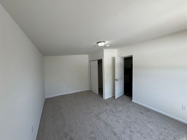 6715 Durham Ave, North Bergen NJ 07047