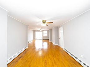 14 Meadow St, Bayonne NJ 07002