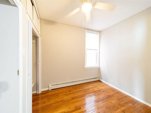 14 Meadow St, Bayonne NJ 07002
