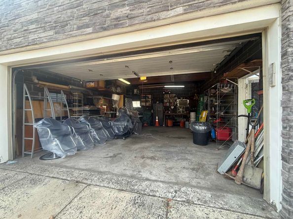 14 Meadow St, Bayonne NJ 07002