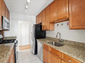 6600 Blvd East 18L, West New York NJ 07093